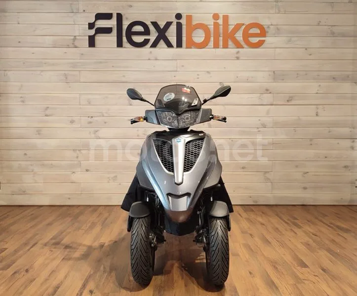 Piaggio MP3 3290 € 2019 Madrid - 2