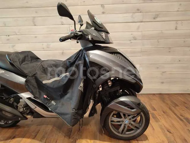 Piaggio MP3 - Vista 8