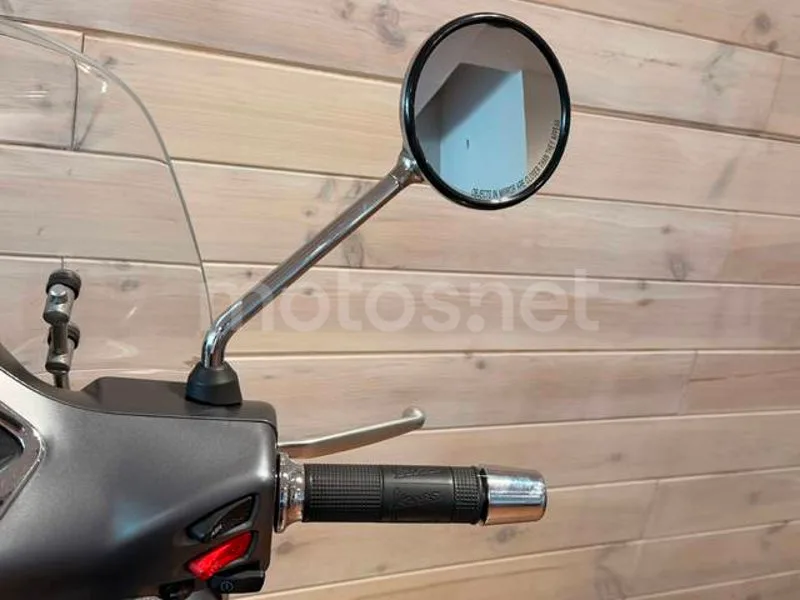 Vespa GTS 300 - Vista 15
