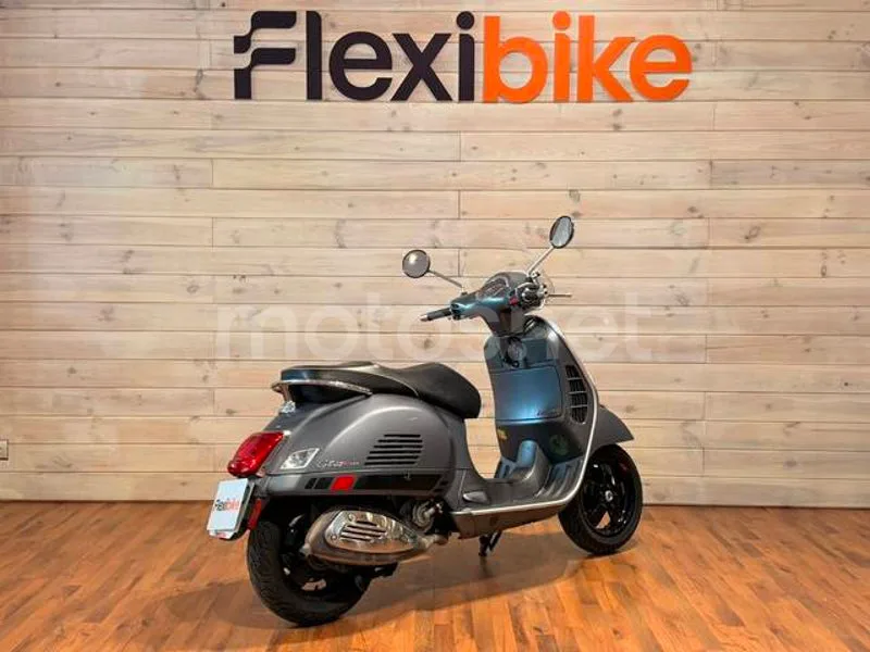 Vespa GTS 300 - Vista 4