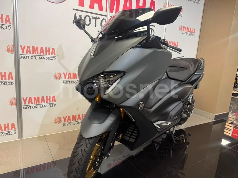Yamaha TMAX 560 - Vista 7