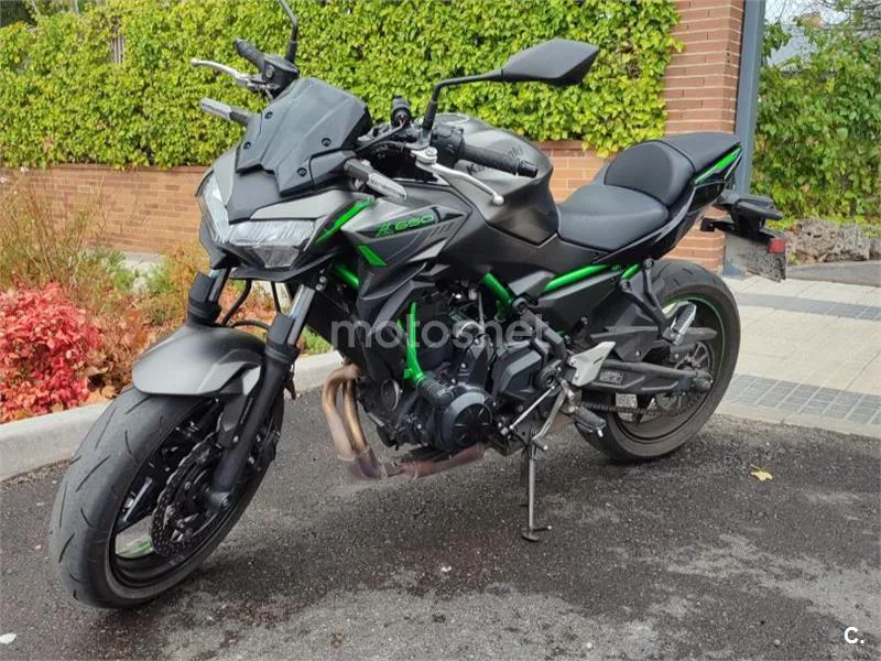 Kawasaki Z650 - Vista 3