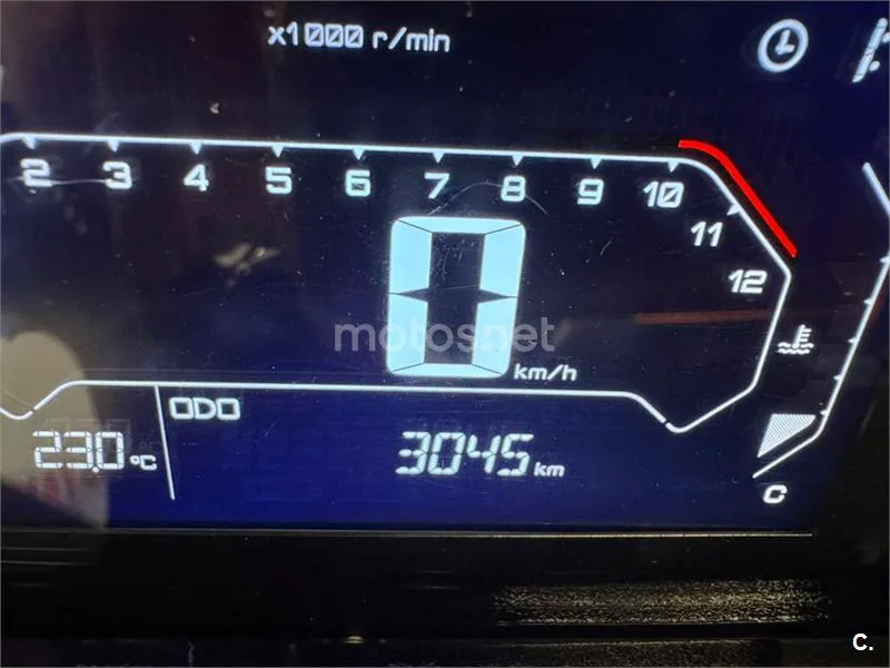 Yamaha XMAX 125 - Vista 11