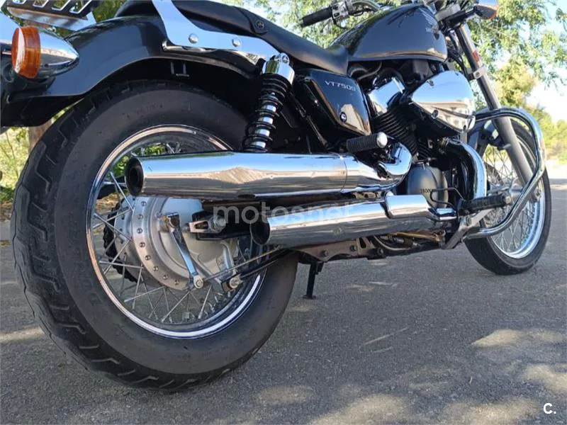 Honda VT750S - Vista 3