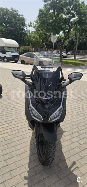 Honda Forza 125 - Vista 3
