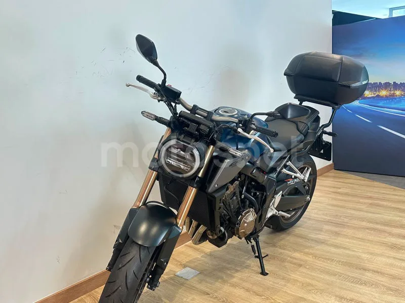 Honda CB650R - Vista 4