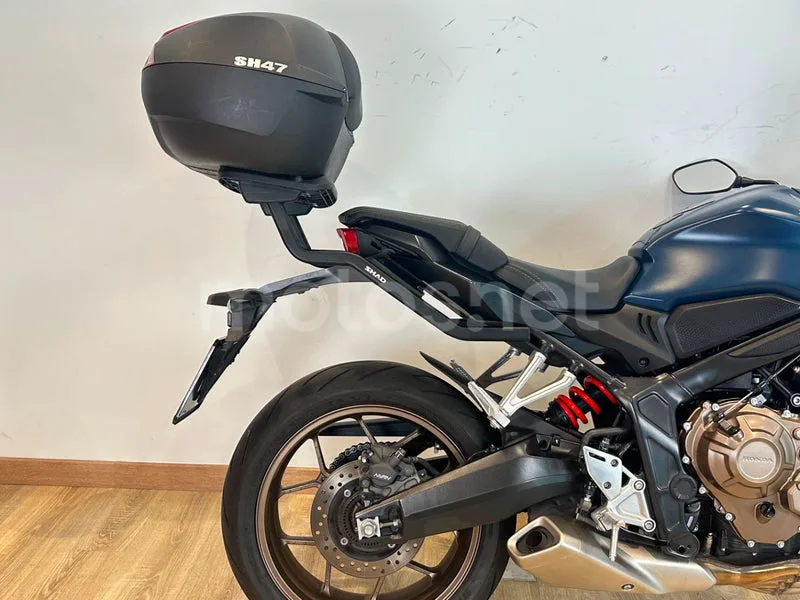 Honda CB650R - Vista 6