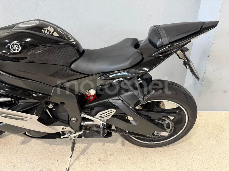 Yamaha YZF-R6 - Vista 4