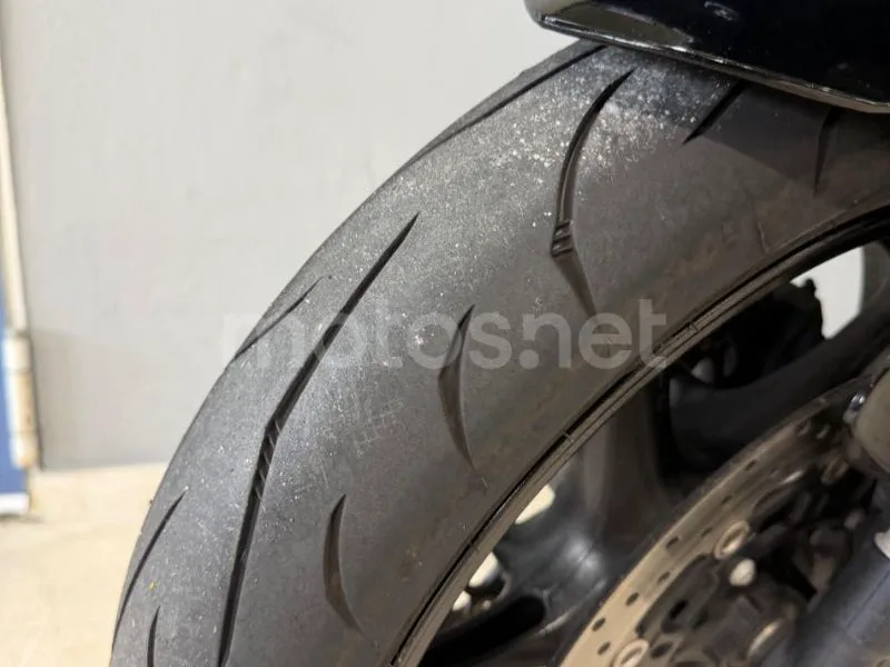 Yamaha YZF-R6 - Vista 5