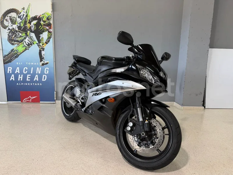 Yamaha YZF-R6 - Vista 8
