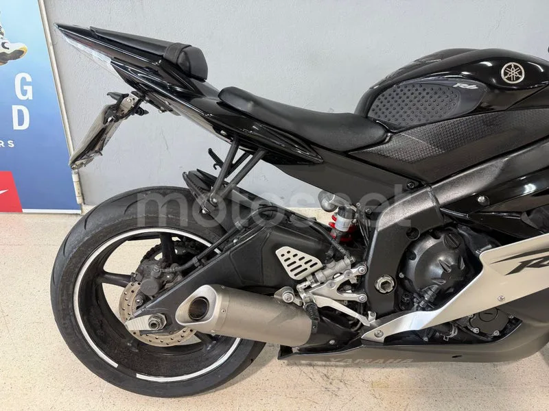Yamaha YZF-R6 - Vista 9
