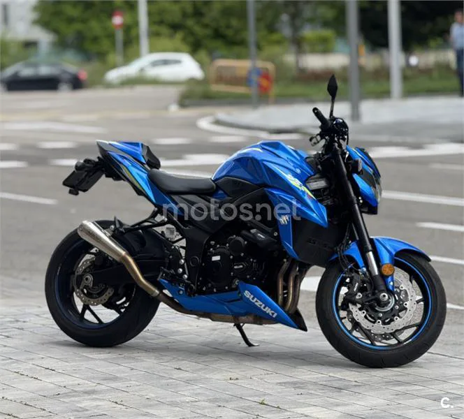 Suzuki GSX-S750 - Vista 7