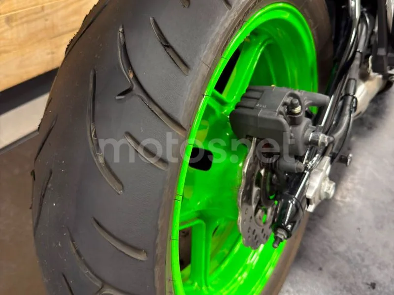Kawasaki ER-6n - Vista 17
