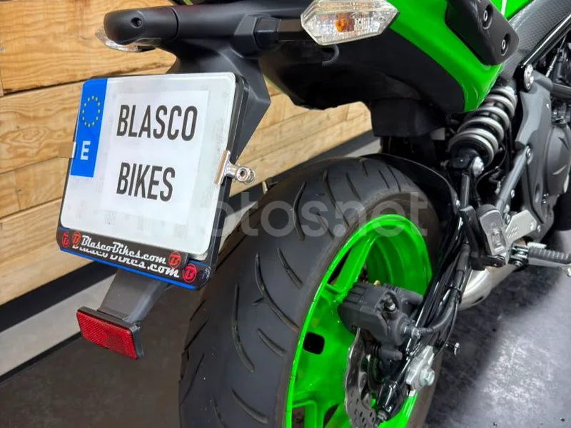 Kawasaki ER-6n - Vista 18