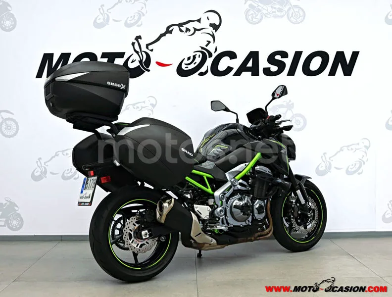 Kawasaki Z900 - Vista 3