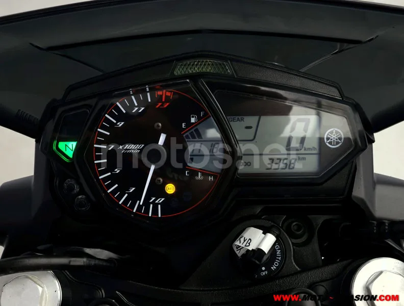 Yamaha MT-03 - Vista 6