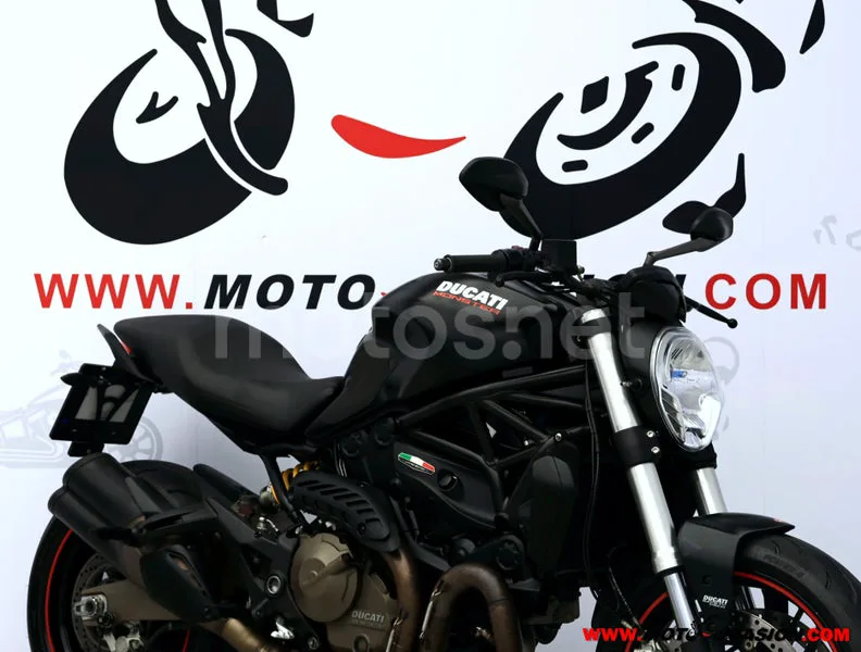 Ducati Monster 821 - Vista 4