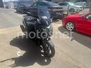 Yamaha XMAX 125 - Vista 3