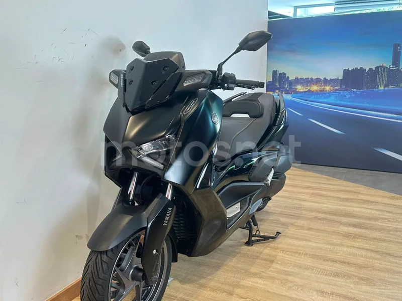 Yamaha XMAX 300 - Vista 4