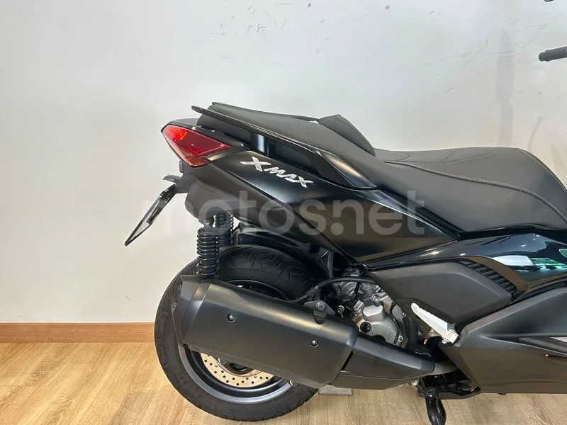 Yamaha XMAX 300 - Vista 6