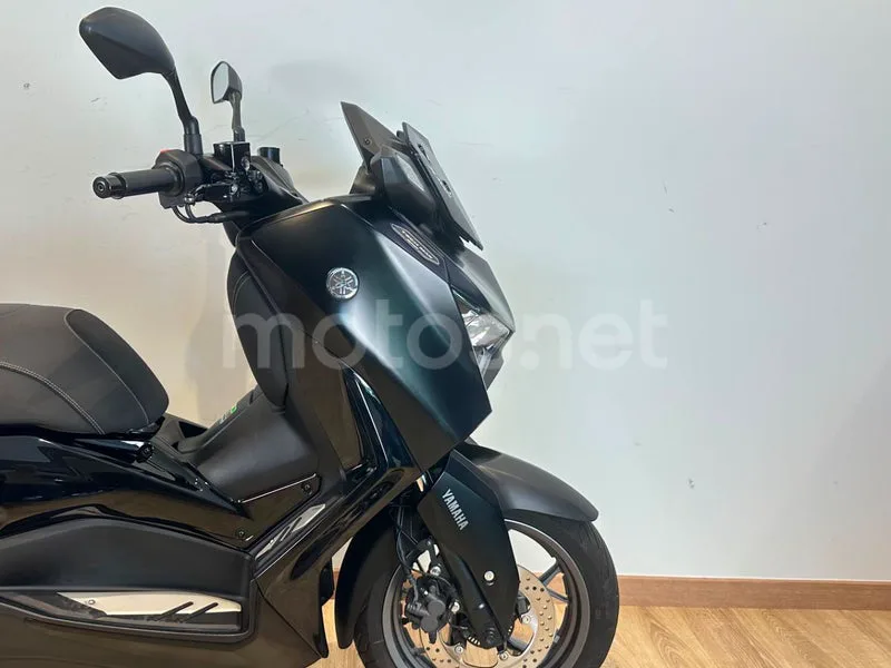 Yamaha XMAX 300 - Vista 7