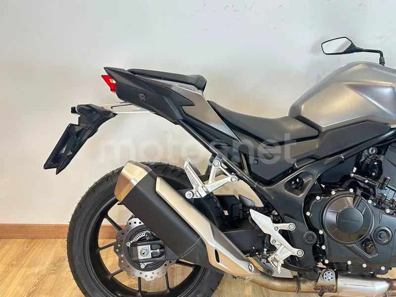 Honda CB750 Hornet - Vista 6