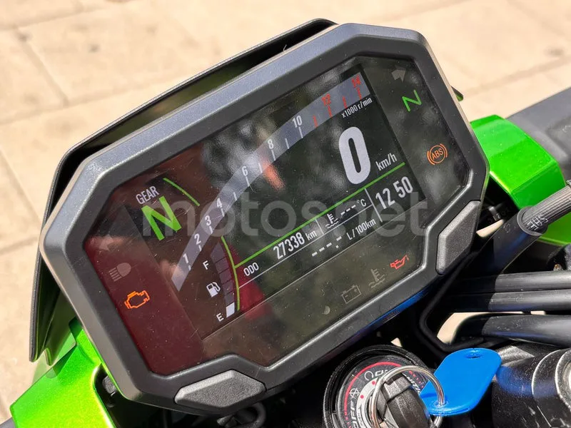 Kawasaki Z500 - Vista 14
