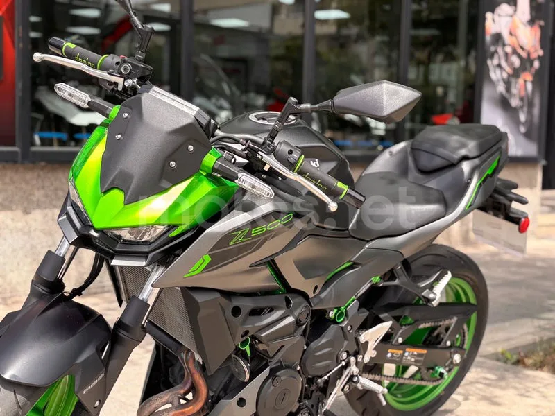 Kawasaki Z500 - Vista 15