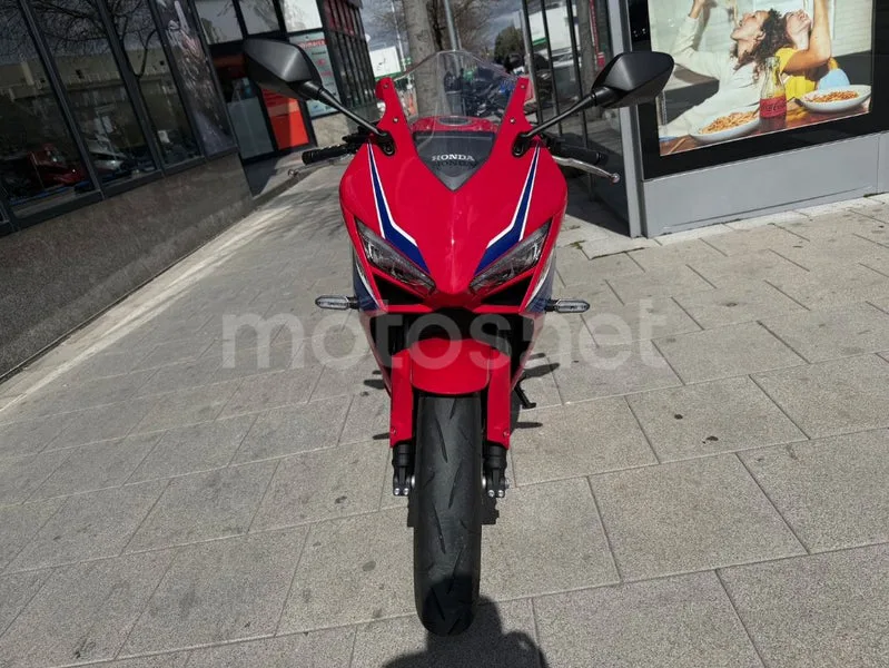 Honda CBR650R - Vista 6