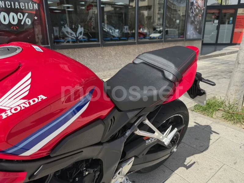 Honda CBR650R - Vista 7