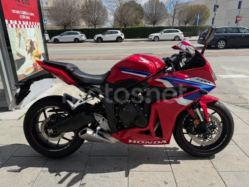 Honda CBR650R - Vista 8