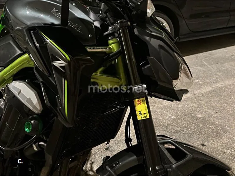 Kawasaki Z900 - Vista 4