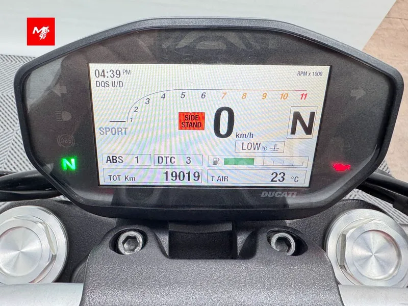 Ducati Monster 821 - Vista 10
