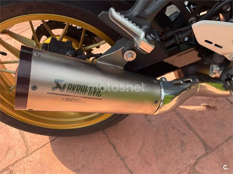 Kawasaki Z900RS - Vista 9
