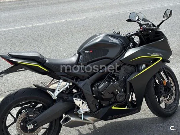 Honda CBR650R - Vista 6