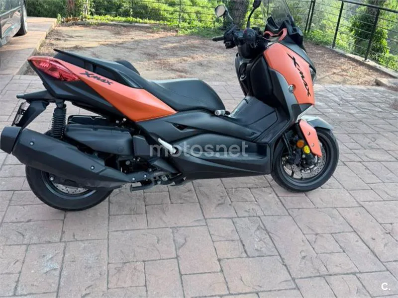 Yamaha XMAX 400 - Vista 3