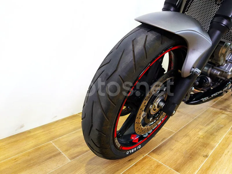 Suzuki Gladius 650 - Vista 6