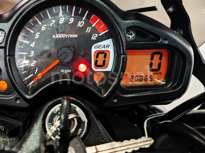 Suzuki Gladius 650 - Vista 7