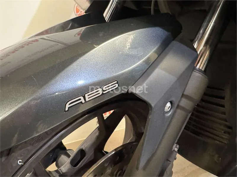 Yamaha XMAX 125 - Vista 5