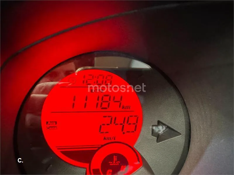 Yamaha XMAX 125 - Vista 8