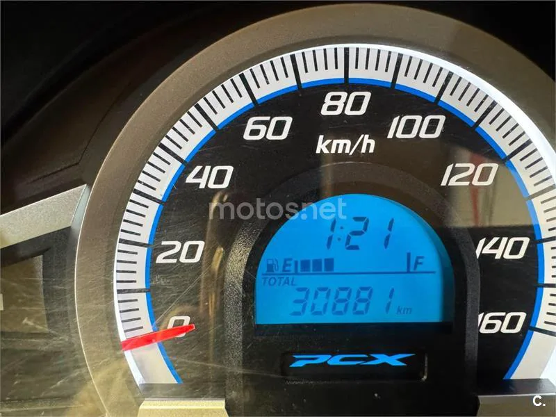 Honda PCX125 - Vista 8