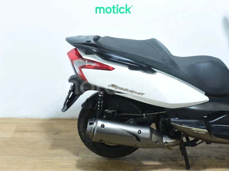 Kymco Super Dink 125 - Vista 3