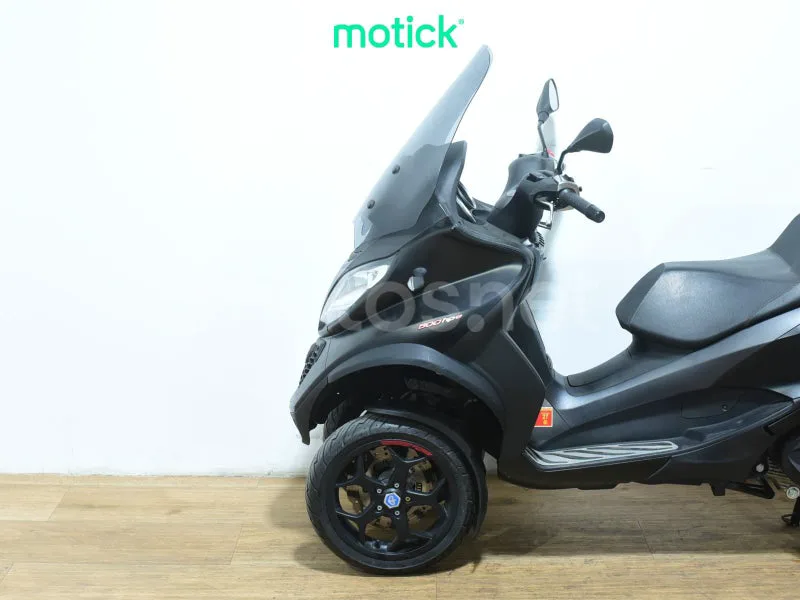 Piaggio MP3 - Vista 7