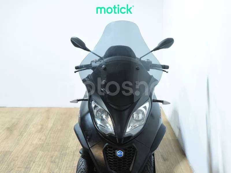 Piaggio MP3 - Vista 10
