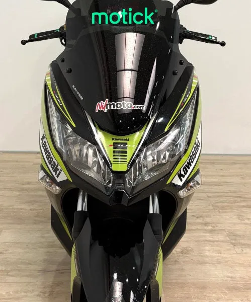 Kawasaki J300 - Vista 8