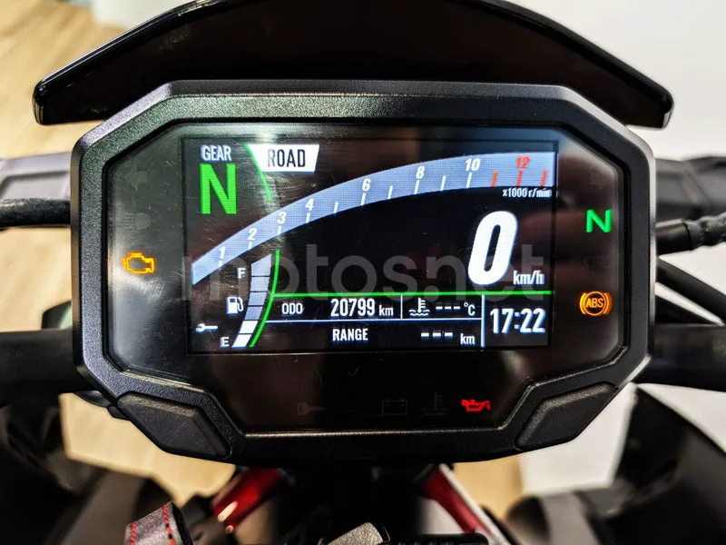 Kawasaki Z900 - Vista 7
