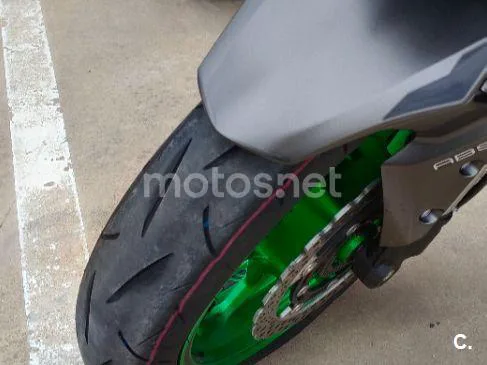 Kawasaki Z900 - Vista 6