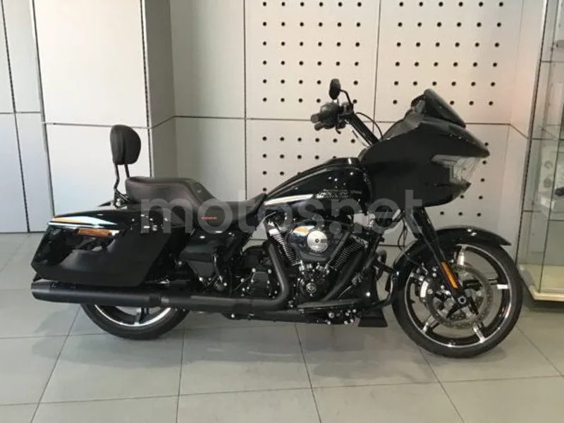 Harley-Davidson Road Glide - Vista 3