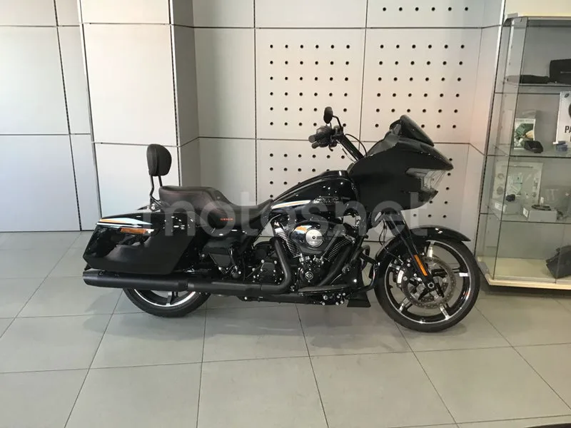 Harley-Davidson Road Glide - Vista 3