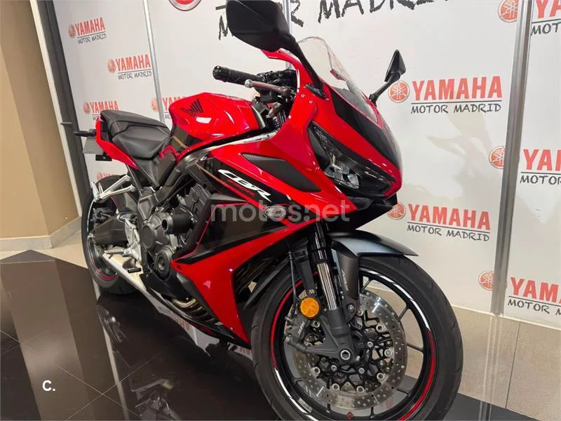 Honda CBR650R - Vista 4